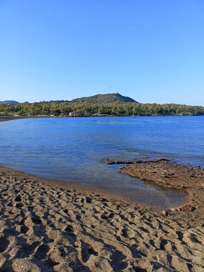 Menichetta Bilo 5 Posti Con Piscina Gratuita Dal 13 Luglio Al 1 Settembre Apartman Vulcano  Kültér fotó